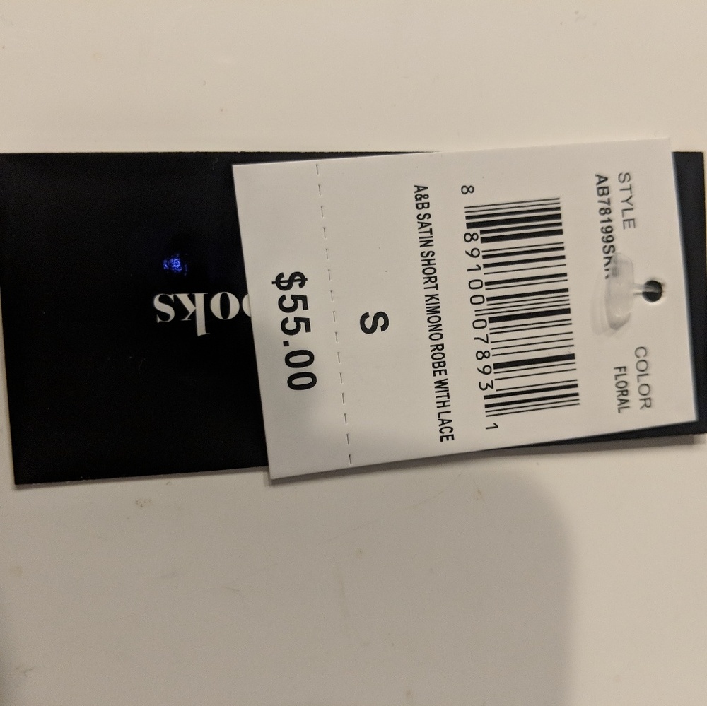 Floral Robe - Picture 3 of 4